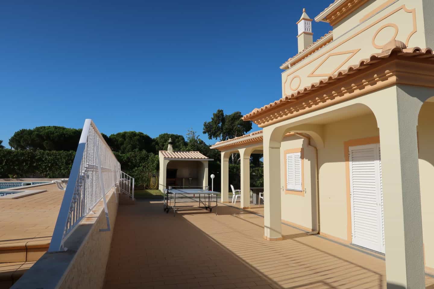 James Villa Portugal